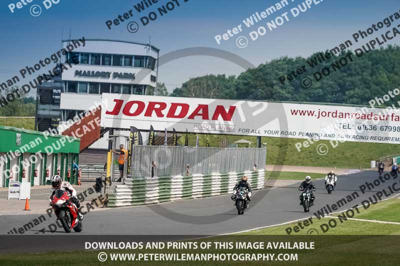 enduro digital images;event digital images;eventdigitalimages;mallory park;mallory park photographs;mallory park trackday;mallory park trackday photographs;no limits trackdays;peter wileman photography;racing digital images;trackday digital images;trackday photos